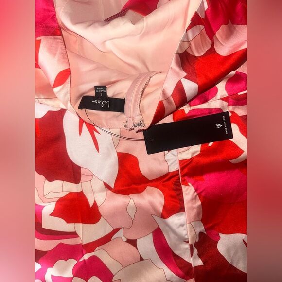 Lulu’s Satin Pink, Red and White Floral Halter Neck Romper. Size L. NWT - Picture 3 of 5